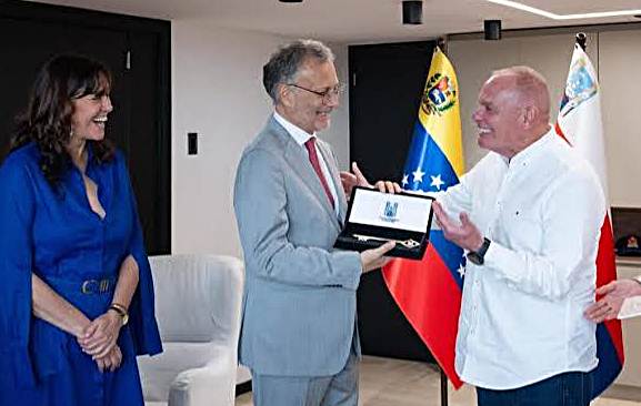 El alcalde de Maracaibo entregó las Llaves de la Ciudad al Embajador de Italia en Maracaibo