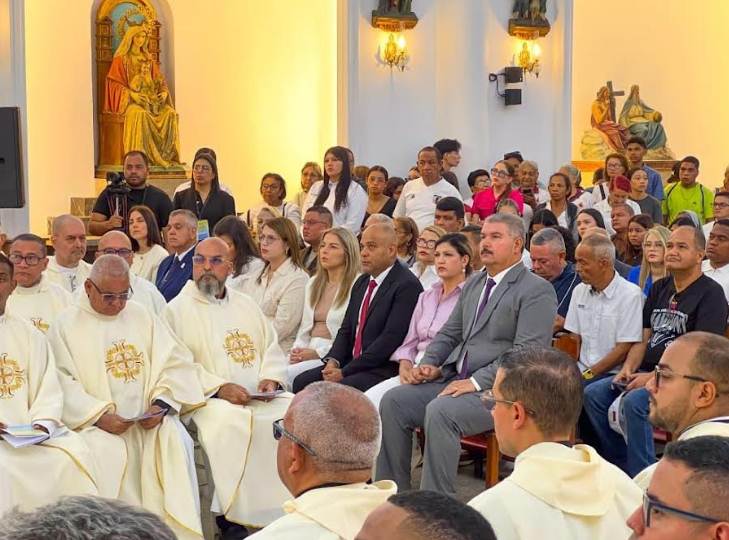 Monseñor Nicolás Nava Rojas asumió la Diócesis de Cabimas en un acto litúrgico donde autoridades y fieles oraron por las víctimas de los terremotos