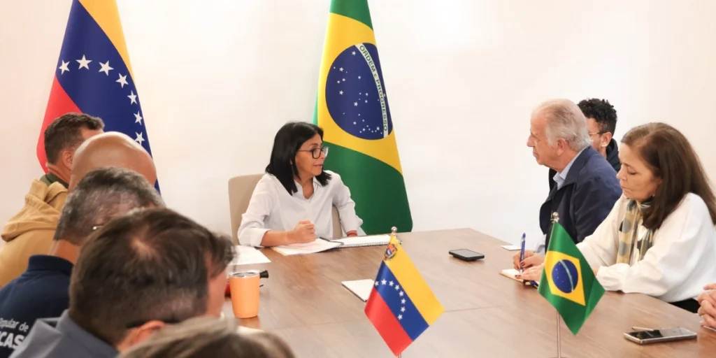 Ministro de Defensa de Brasil José Múcio se reunió con autoridades venezolanas para coordinar ayuda humanitaria tras los terremotos