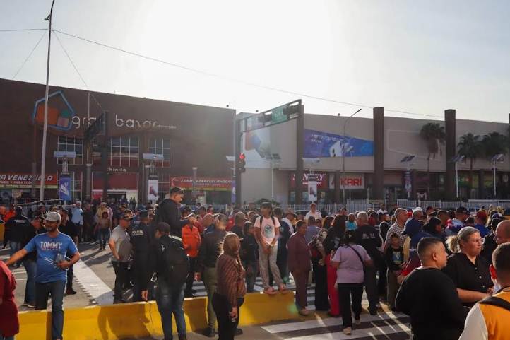 Alcalde Di Martino inauguró un nuevo paso peatonal en Maracaibo entre el CC Cima y Gran Bazar para dignificar el Casco Central
