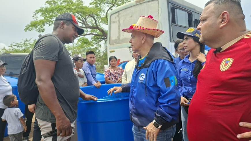 El CLPP Lagunillas entregó tanques de agua potable en el sector El Ahorcado