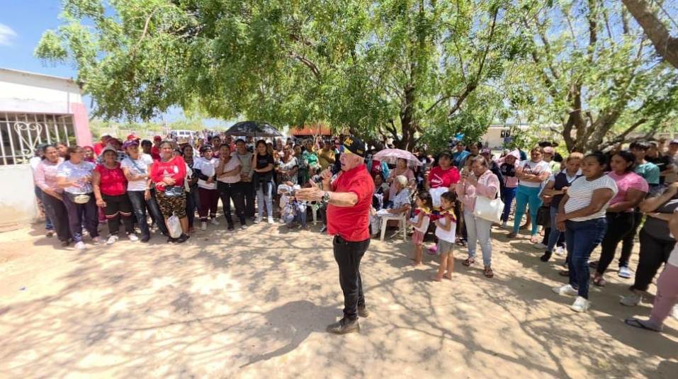 La nueva gestión habitacional en el municipio Mara beneficia a 211 familias de Las Parcelas con láminas de zinc