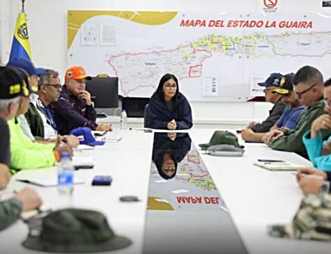 Militarizan La Guaira para acelerar entrega de agua y comida tras el sismo en Venezuela