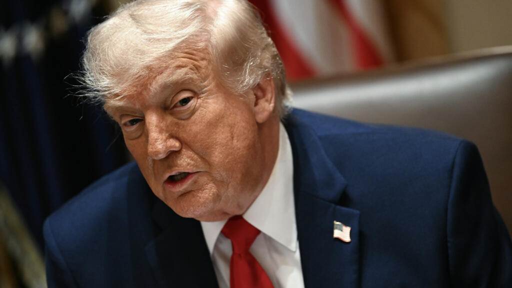 Trump prometió una respuesta militar tras el derribo de un helicóptero Apache por parte de Irán en el estrecho de Ormuz