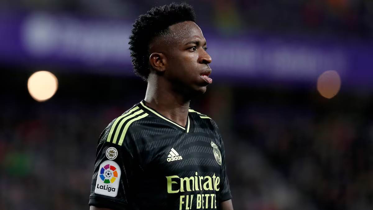 La Policía de España detuvo a un hombre acusado de incitación al odio por proferir insultos de racismo en el fútbol contra el delantero Vinicius Jr.