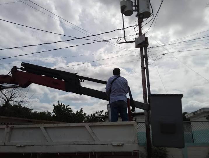 Alcaldía y Corpoelec optimizan los servicios públicos en Cabimas con la instalación de 380 luminarias