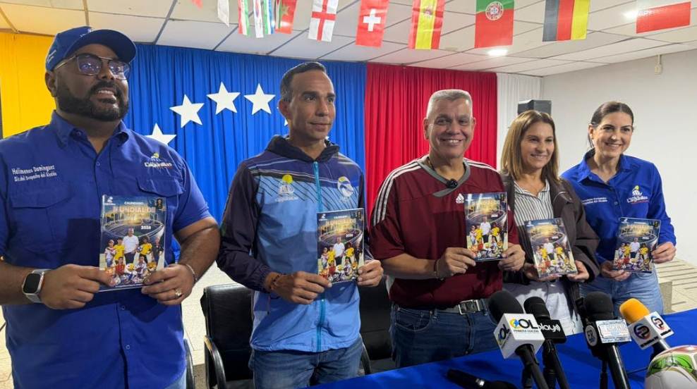 El alcalde José Mosquera anunció la entrega gratuita de 10 mil calendarios del Mundial 2026 en Lagunillas