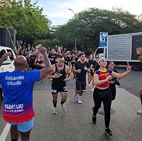 Más de 1.600 ciudadanos tomaron la Ciclovía de Maracaibo y el Parque Ana María Campos para celebrar el Día Nacional de la Actividad Física