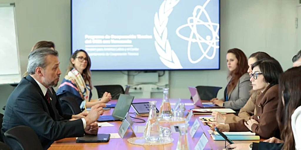Venezuela y el OIEA evalúan en Viena proyectos de uso pacífico de la energía nuclear en Venezuela