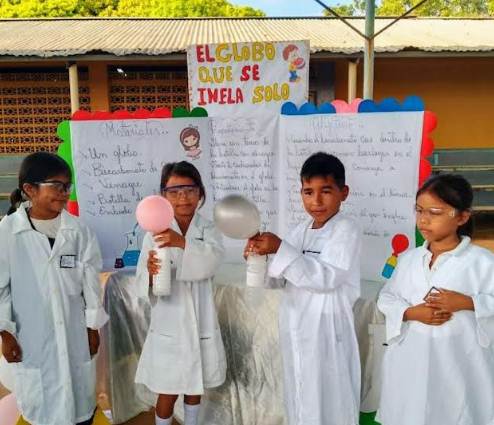 Niños de Machiques de Perijá exponen proyectos de robótica y experimentos en la Feria de Ciencia