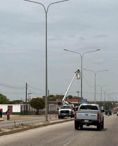 Gobernación del Zulia optimiza el alumbrado público en Maracaibo con la rehabilitación de la Av. Delicias