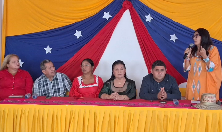 Autoridades civiles y policiales durante el balance de gestión de la Intendencia de Seguridad Ciudadana de la Guajira.