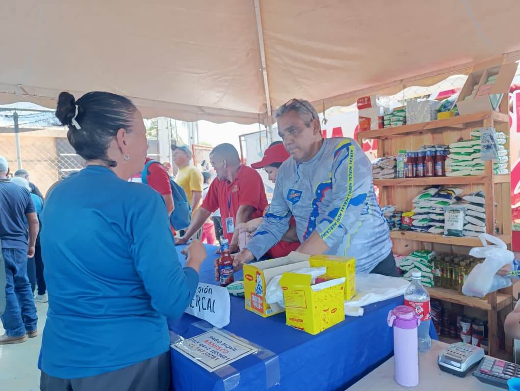 Más de 14.000 familias de la parroquia Jorge Hernández recibieron medicinas y alimentos subsidiados durante una Jornada Social Integral en Cabimas