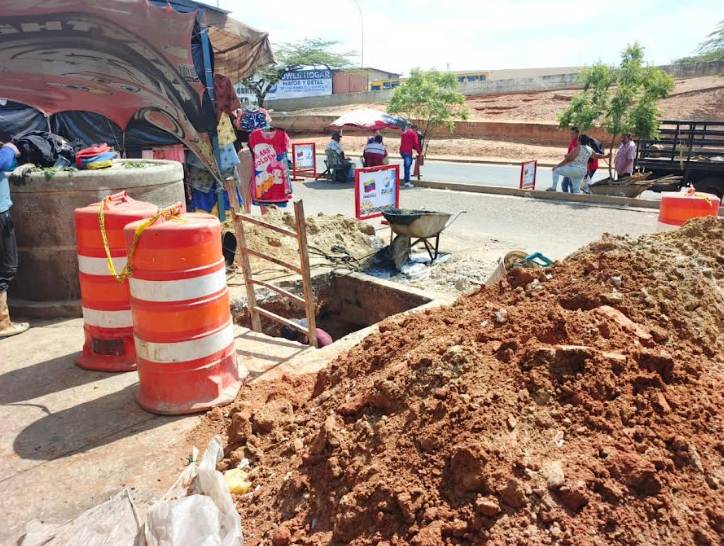El gobernador Luis Caldera en Maracaibo ordenó la limpieza integral de los drenajes en Las Playitas