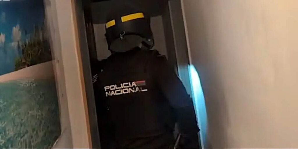 La policía de España detuvo a 17 criminales que explotaban a mujeres venezolanas bajo falsas amenazas del Tren de Aragua