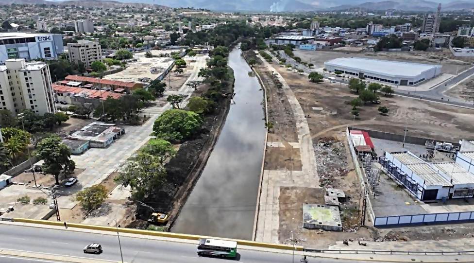 Incanal culmina el saneamiento del río Manzanares en Venezuela tras remover 250 mil metros cúbicos de sedimentos