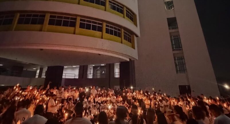 Estudiantes del Zulia realizaron vigilia por las víctimas de los terremotos