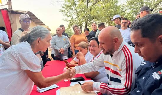 El alcalde Héctor Soto despliega mesas de trabajo en las siete parroquias de San Francisco