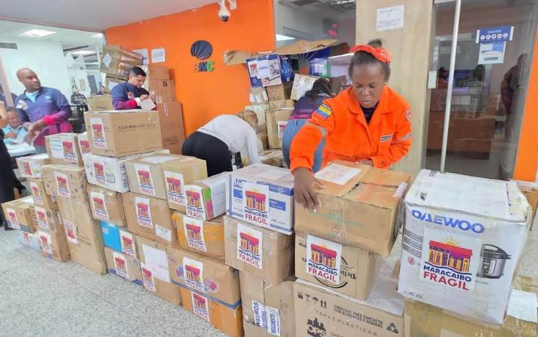 La Alcaldía y la ciudadanía coordinan ayuda humanitaria en Maracaibo con insumos médicos y ropa para los afectados por los sismos