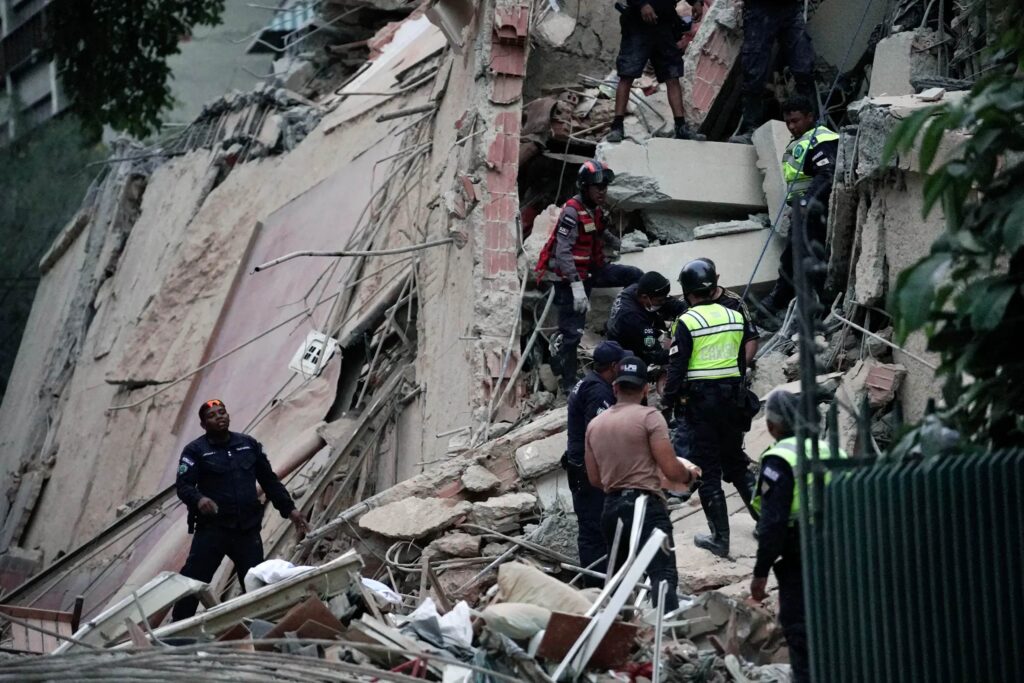 Sube a 4.561 la cifra de fallecidos por el doble terremoto en Venezuela