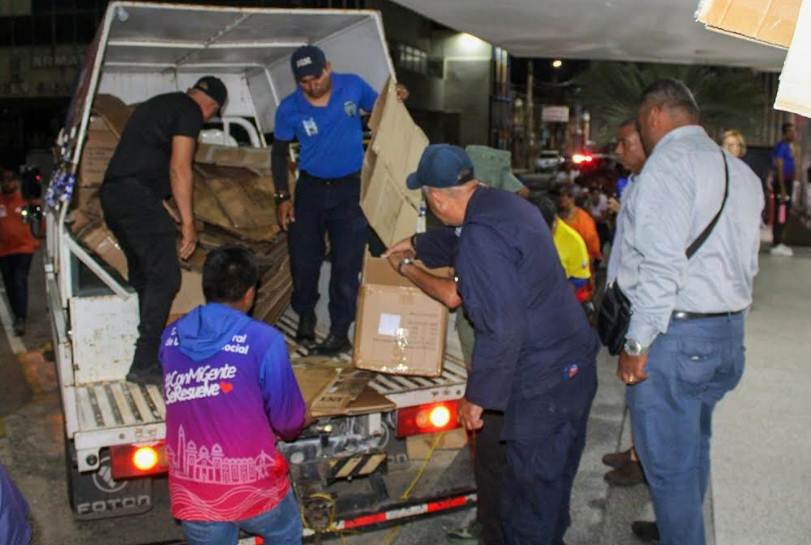 Alcaldía apoya los centros de acopio en Maracaibo con transporte para movilizar insumos