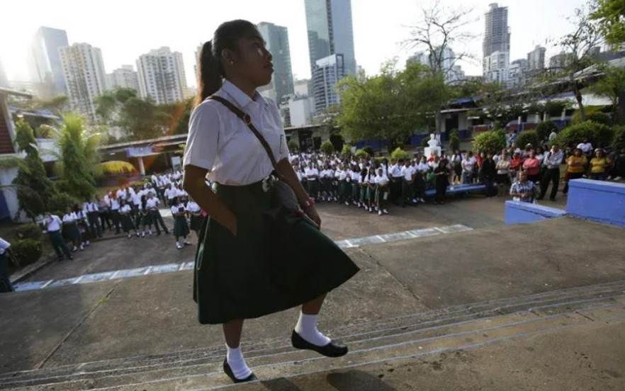 Panamá impulsa una ley integral tras el aumento de casos de acoso escolar y suicidios juveniles. La OPS alerta sobre el alza de esta conducta en América