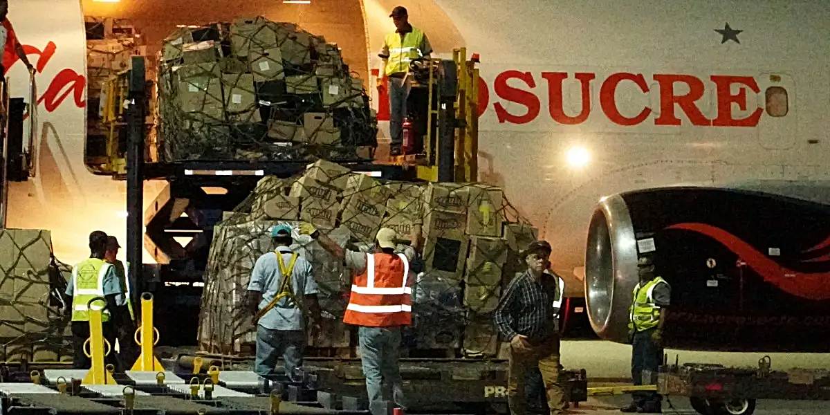 Venezuela recibe sexto cargamento de ayuda humanitaria desde Colombia con 18,6 toneladas de insumos para los afectados por los sismos de junio