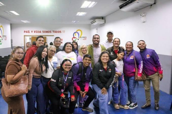 Comuneros de Maracaibo debaten sobre el fortalecimiento del programa Boticas Comunales para optimizar la atención primaria de salud