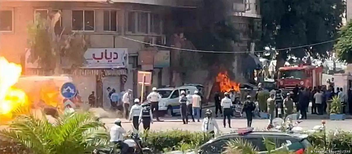 Dos explosiones en Damasco hirieron a 18 personas cerca del hotel de Emmanuel Macron durante la histórica visita de Macron a Siria