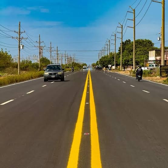 Gobernador Luis Caldera entrega 3,5 km de vialidad asfaltada en La Cañada de Urdaneta