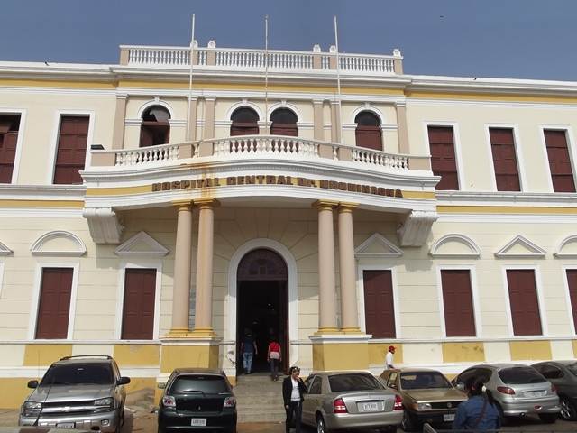 Un desprendimiento en la estructura antigua del Hospital Central de Maracaibo causó un fallecido. Las áreas de salud operan con normalidad