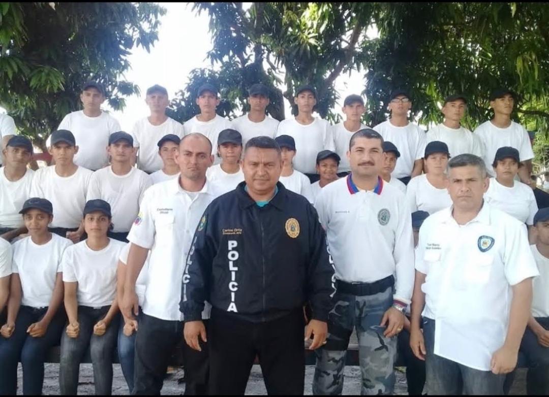 El Movimiento Profesionales y Técnicos capítulo Zulia conmemoró el Día Nacional del Policía con un homenaje a los cuerpos de seguridad