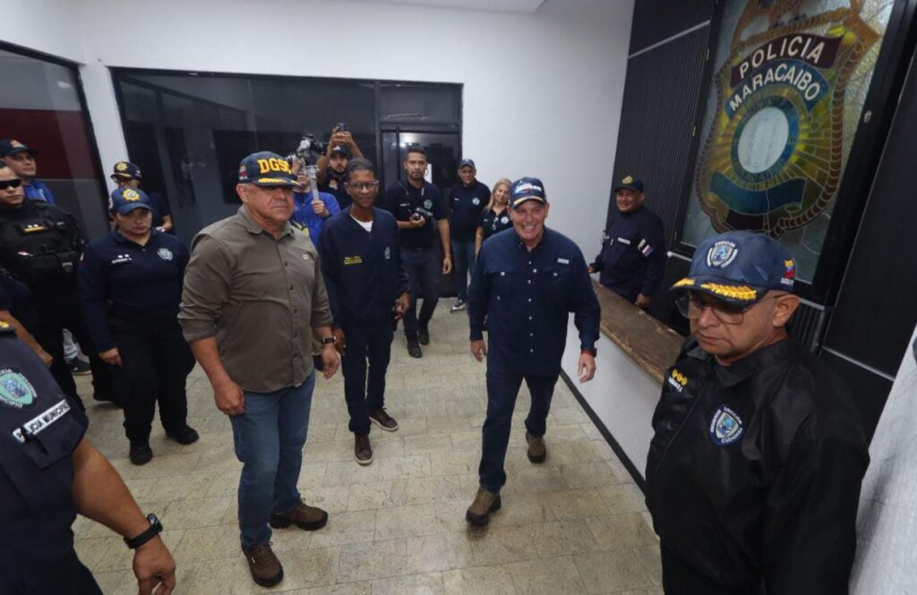 El alcalde Giancarlo Di Martino entregó la primera fase de rehabilitación de la sede de Polimaracaibo en la Vereda del Lago