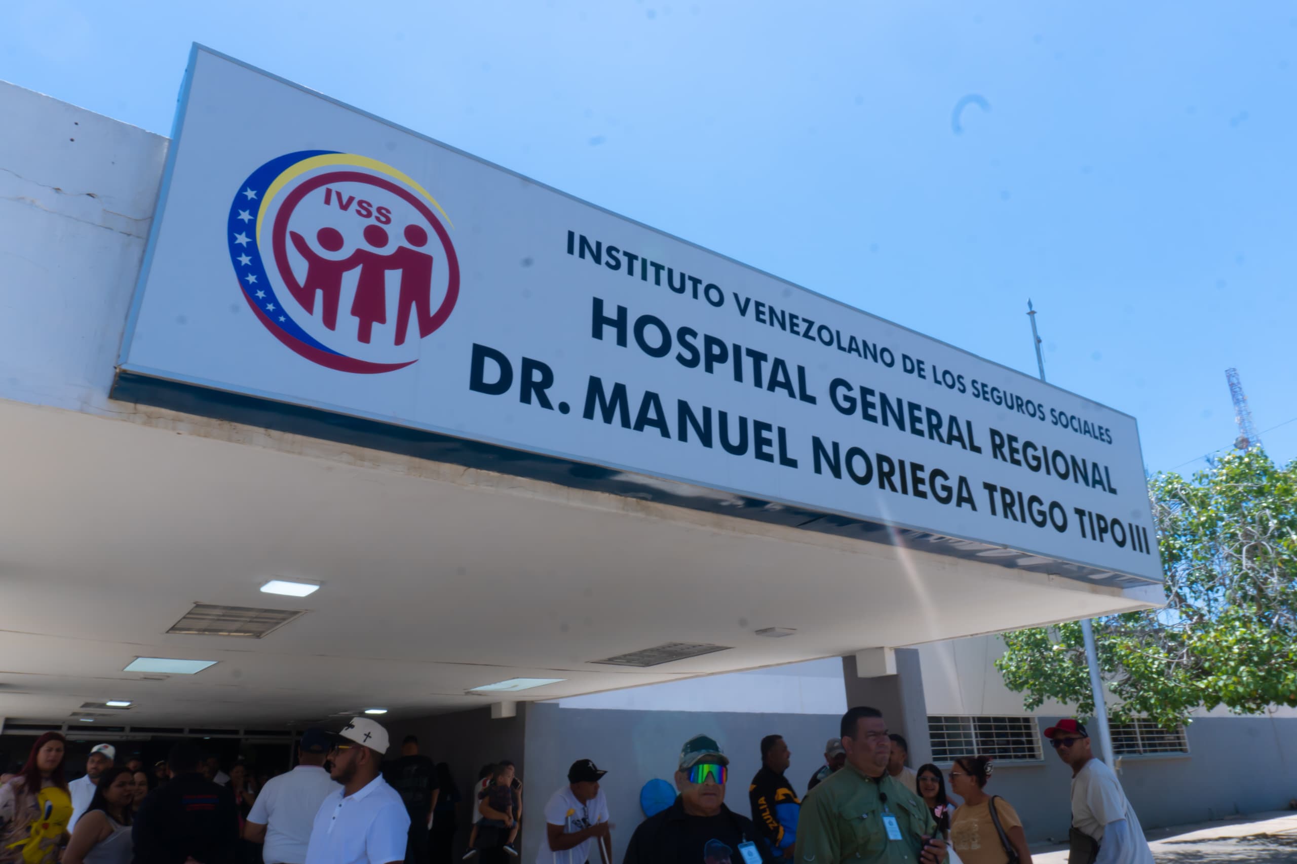 Alcalde Héctor Soto inicia plan de climatización y optimización en el Hospital Dr. Manuel Noriega Trigo