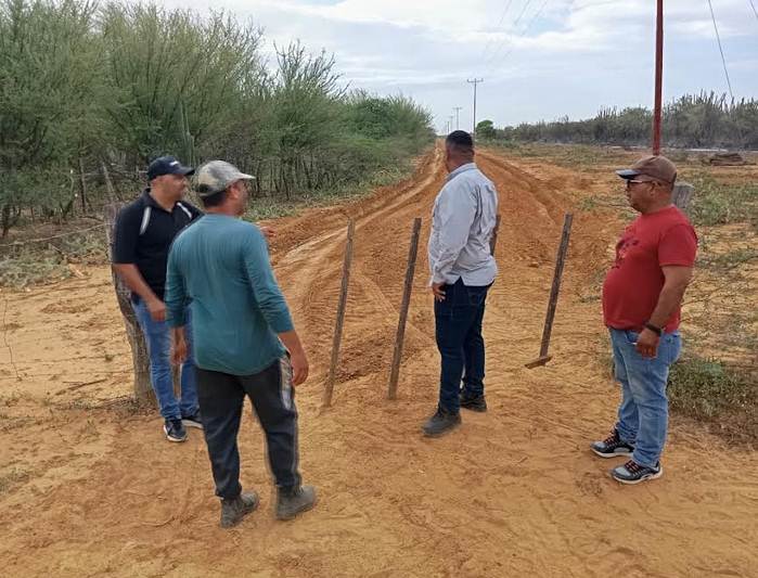 Autoridades del Zulia y del municipio Miranda coordinan planes de siembra, sanidad animal y recuperación de vialidad