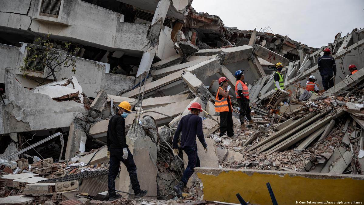 El balance del doble terremoto en Venezuela sube a 4.930 muertos
