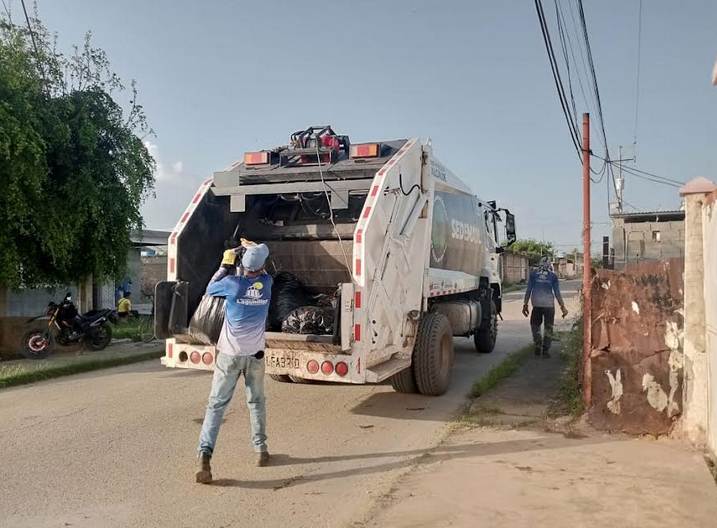 Lagunillas moderniza su servicio de aseo urbano con una nueva ordenanza municipal