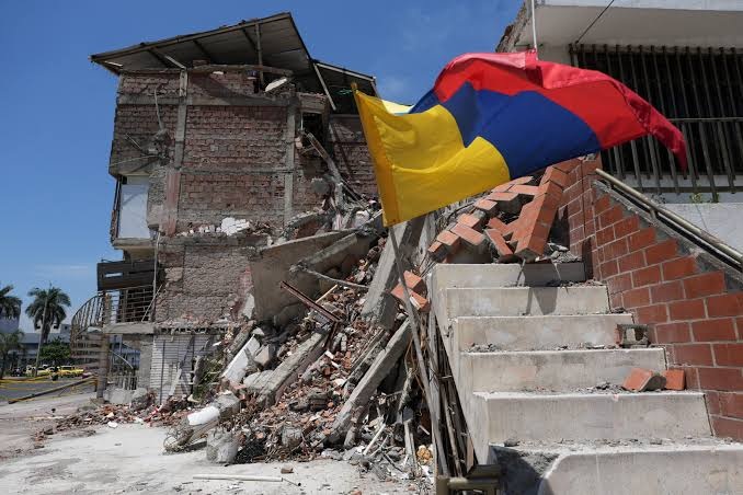 Daños estructurales causados por el sismo de magnitud 7,4 en el departamento del Chocó, Colombia