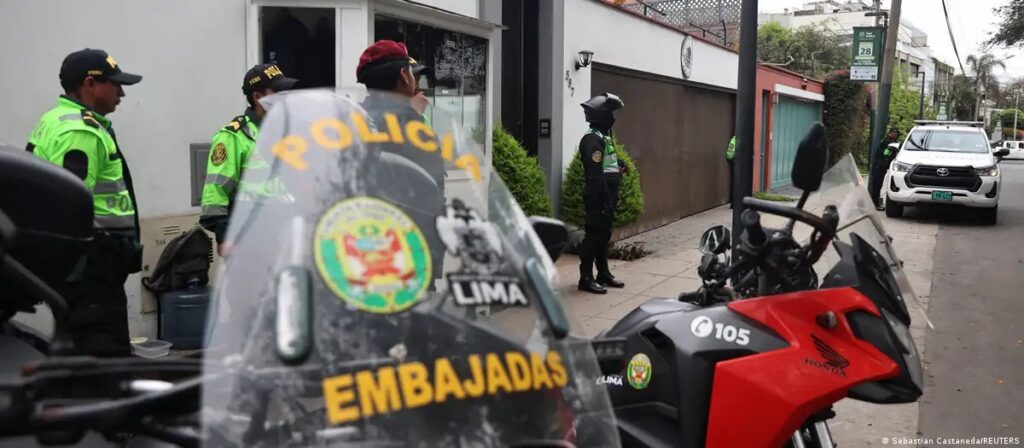 Representantes de Perú y México anuncian el restablecimiento de relaciones diplomáticas
