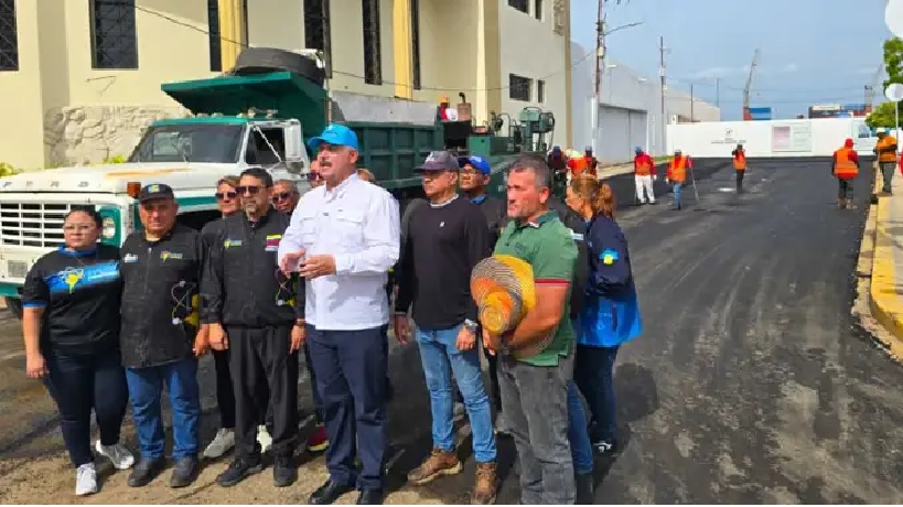 La Gobernación del Zulia inició el asfaltado de los accesos al Museo Fernández Morán en Maracaibo