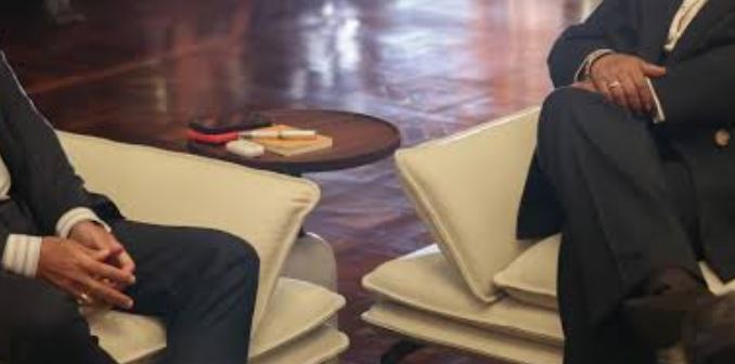 Gobierno y exdiputados opositores inician diálogo nacional en Caracas