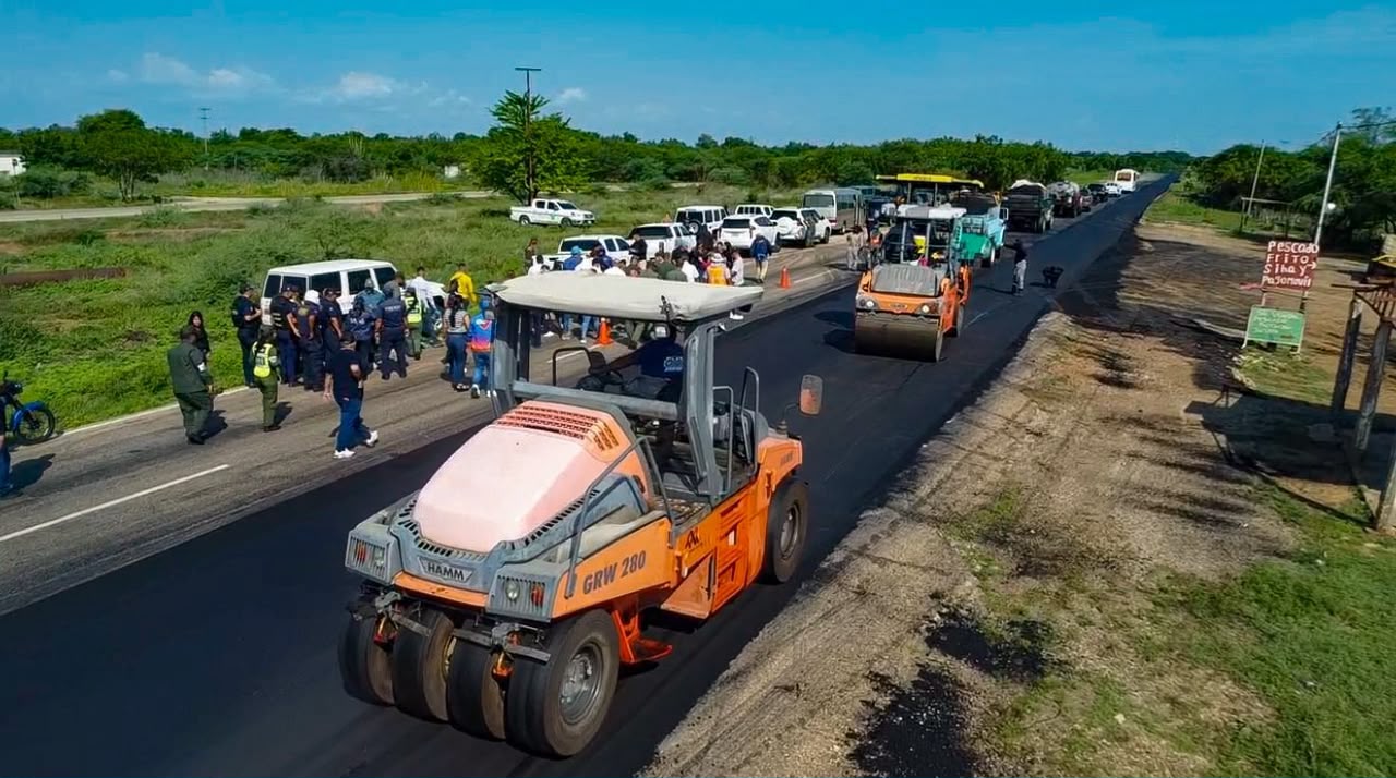 El gobernador Luis Caldera y autoridades nacionales activan el segundo frente de asfaltado en la carretera Lara-Zulia