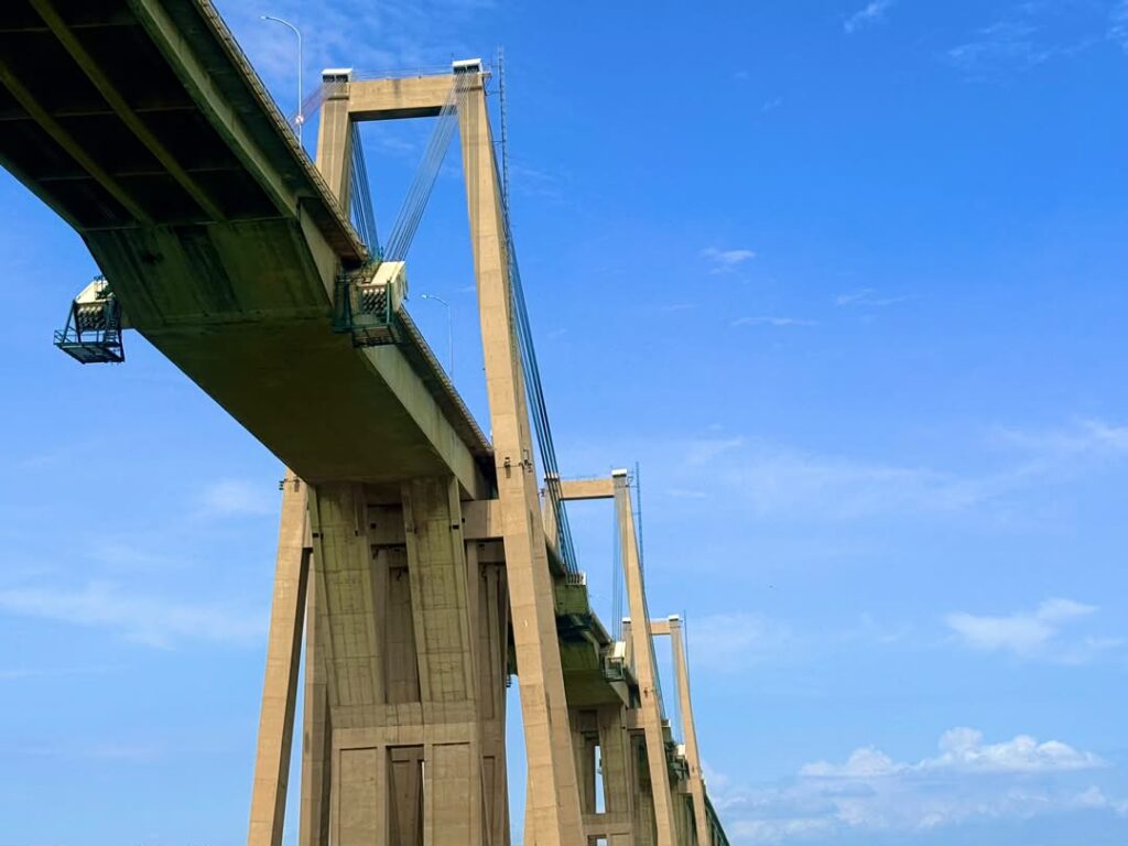 Corzutur fortalece el turismo en el Zulia con recorridos en catamarán bajo el Puente sobre el Lago de Maracaibo