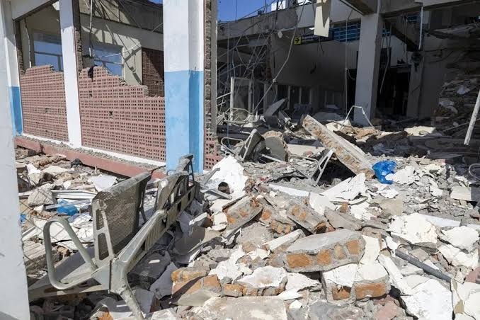 Un sismo de 5,7 sacude la isla indonesia de Flores tras el devastador terremoto de magnitud 7,7 que dejó 53 muertos
