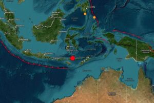 Un fuerte terremoto de magnitud 7.7 sacude la región de Flores en Indonesia