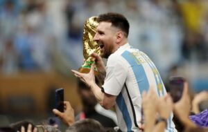Lionel Messi anuncia su retiro definitivo de la Selección Argentina.