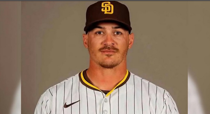El técnico venezolano y exbeisbolista Oswaldo Pirela fue detenido por agentes de ICE.