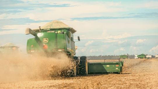 Productores agrícolas y autoridades nacionales evalúan medidas ante el fenómeno El Niño y el censo ganadero.