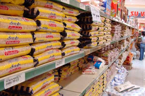 El ministro Carlos Leal Tellería confirmó que Venezuela mantiene reservas de alimentos por más de 96 días