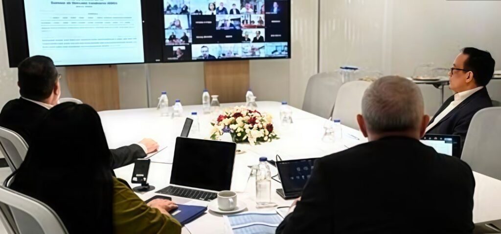 Directivos del Banco Central de Venezuela en reunión con representantes de la banca nacional.